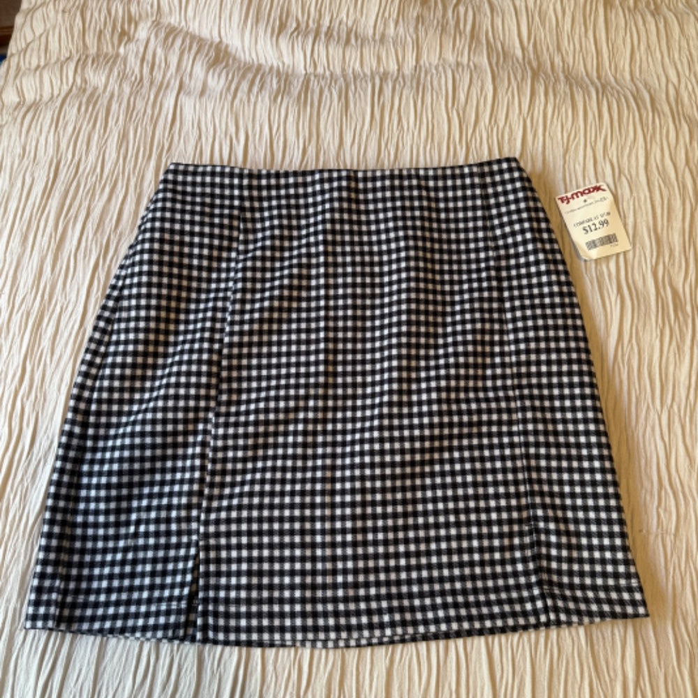 NWT Black and White Plaid Skirt